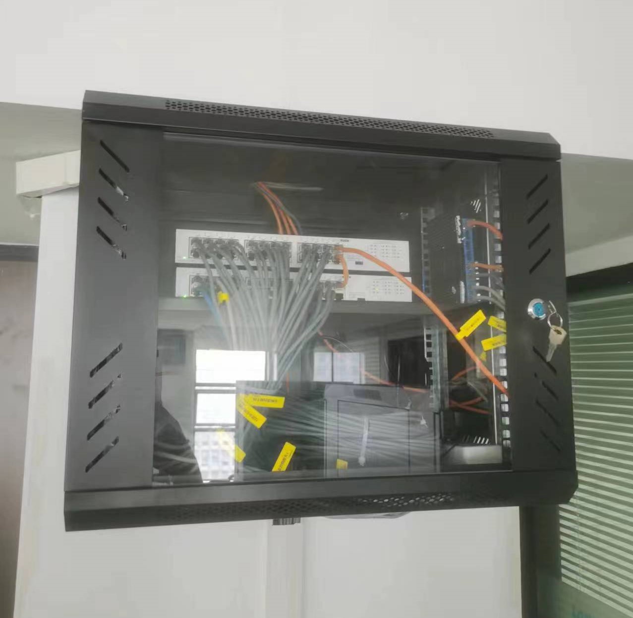 網絡機櫃圖片 網絡機櫃圖片